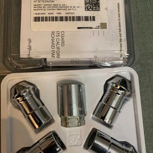 FORD CHROME PLATED WHEEL LOCKS FOR EXPOSED LUGS